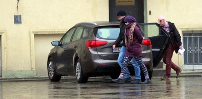 Bili i poniżali dzieci. Trafią do aresztu