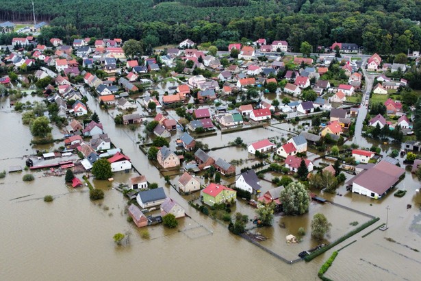 Bezzwrotne wsparcie finansowe i premie na odbudowę mieszkań po powodzi