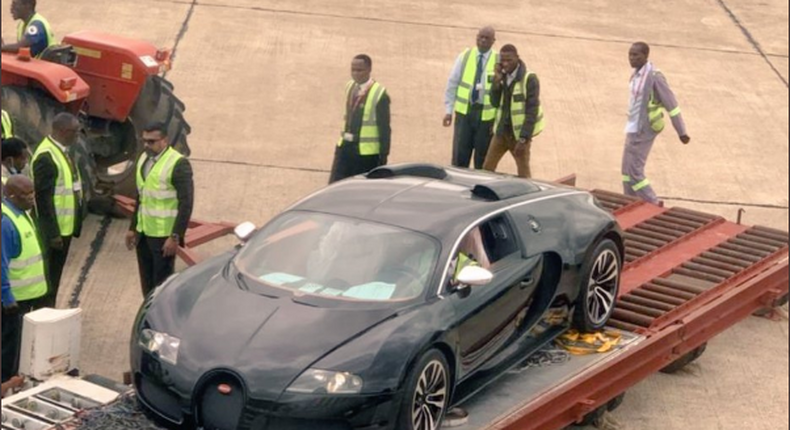 $3m Bugatti Veyron brings Zambia to a stand still. (twitter/21 Pilot)