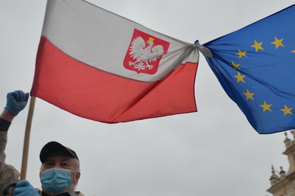 Milion euro dziennie kary dla Polski – proponuje unijny komisarz 
