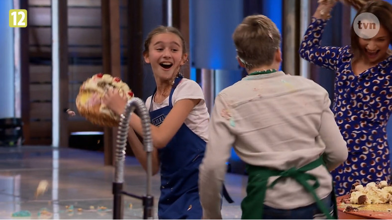 Bitwa na torty na planie programu "MasterChef Junior"