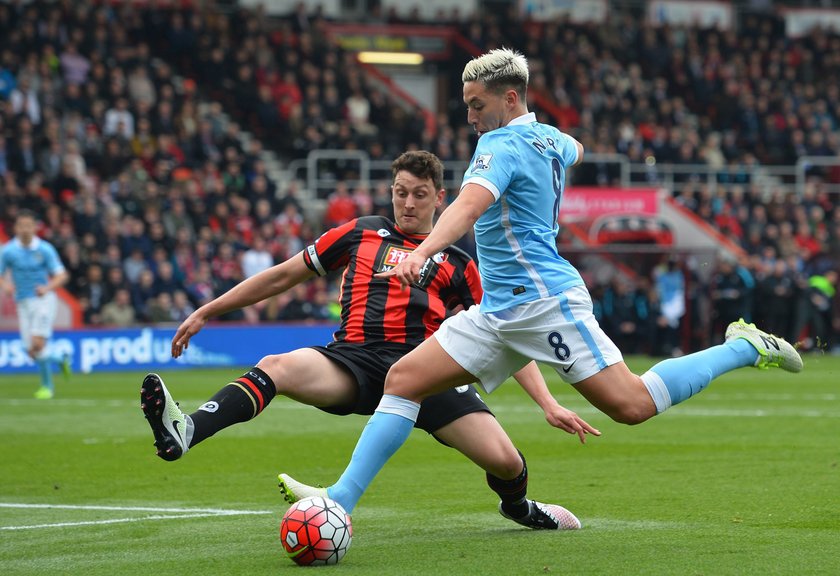 Ma gołębi blond na głowie. Fani kpią z fryzury gracza Man City