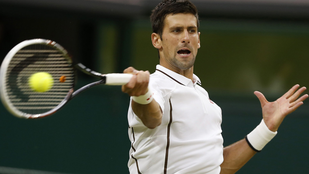 W spotkaniu trzeciej rundy wielkoszlemowego turnieju na trawiastych kortach w Wimbledonie, Novak Djoković wygrał z Jeremym Chardym 6:3, 6:2, 6:2. Mecz trwał niespełna półtorej godziny. W 1/8 finału Serb zmierzy się z Tommym Haasem.