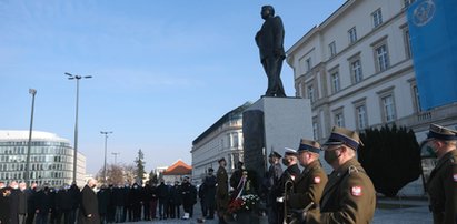 Koniec obostrzeń dzień przed rocznicą katastrofy smoleńskiej. Przypadek? Wiceminister z PiS: Niech sobie myślą, co chcą