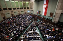 Sejm debatował nad projektem w sprawie czternastej emerytury. "Ten projekt to oszustwo"