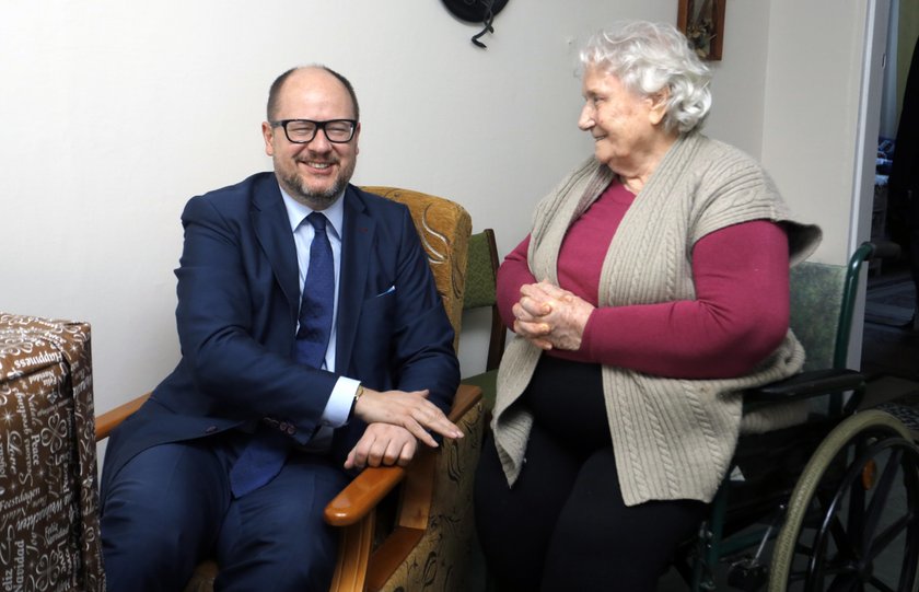 Tak było 2 lata temu... Prezydent Gdańska z wizytą u samotnej seniorki Marii Szczechowiak