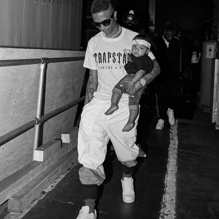 Wizkid with his son Zion at the Afrorepublik Fest in London in 2018 (Instagram/Wizkid)