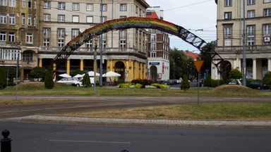 W Warszawie akcje na rzecz odbudowy "Tęczy" na placu Zbawiciela