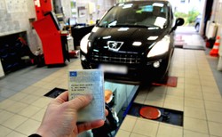 Nowe badanie techniczne samochodu w 2025. Pożegnaj się z dowodem rejestracyjnym