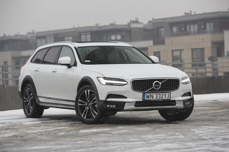 Volvo V90 Cross Country T6 - kombi krajoznawcze