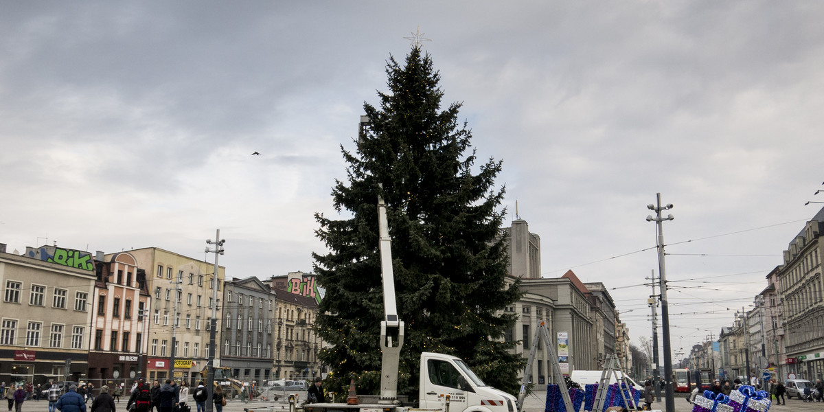 Świąteczne drzewko na rynku - Katowice.