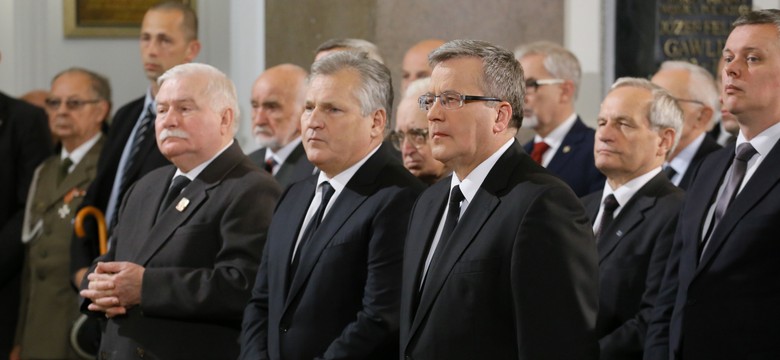 Pogrzeb gen. Jaruzelskiego. Komorowski: Niech mu polska ziemia lekką będzie