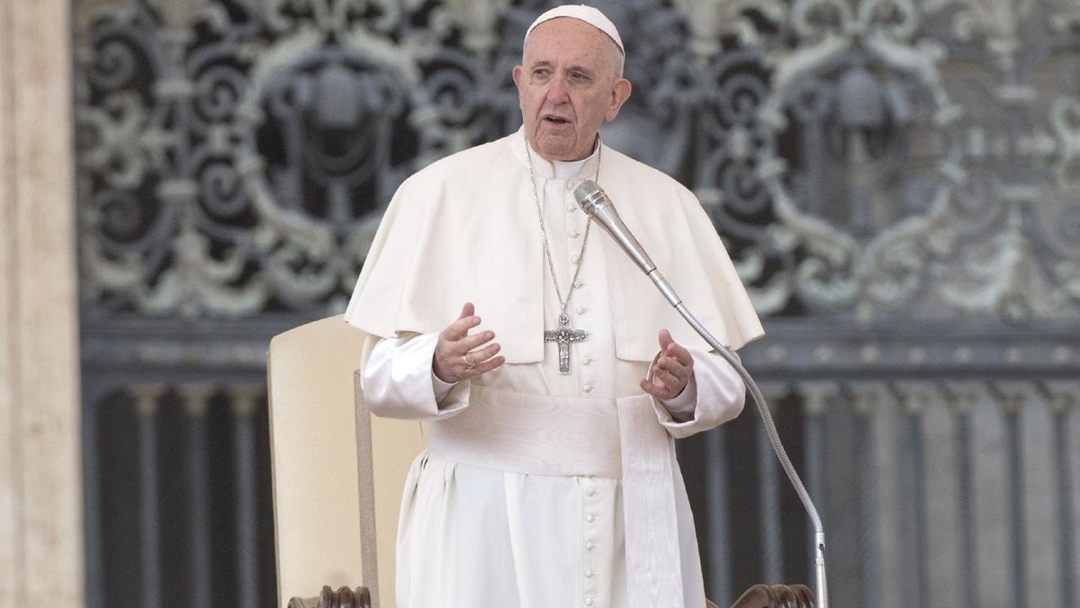 Papież Franciszek w liście do biskupów Chile przyznał, że doszło do "poważnych błędów" w ocenie sytuacji wokół skandalu pedofilii w Kościele w tym kraju i zarzutów tuszowania takich czynów. "Odczuwam ból i wstyd" - podkreślił papież i poprosił o przebaczenie.