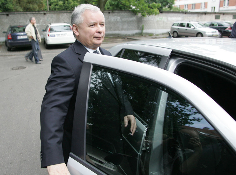 Kaczyński nie wziął prezentu od dziennikarzy