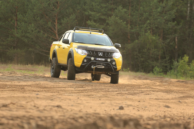 Mitsubishi L200 Monster - potwornie pracowity