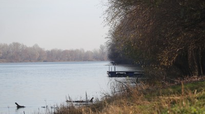 Mi történhetett? Három ember eltűnt a Tiszában Tokajnál – A rendőrség nagy erőkkel keresi őket