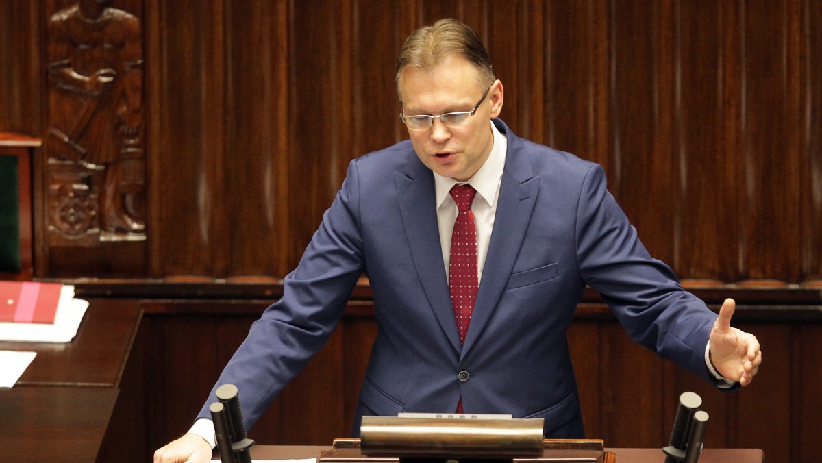 Niemcy grali na przeczekanie, na przedawnienie i zapomnienie ws. reparacji wojennych; ich polityka była "perfidna i brutalna" – ocenił Arkadiusz Mularczyk (PiS). Według niego niemieckie ustawodawstwo było tak tworzone, aby nie płacić Polakom odszkodowań.