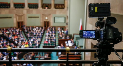 Znamy sekret obrad Sejmu. Wiemy, kto stoi za kamerą. Musi zwracać uwagę na jedną rzecz