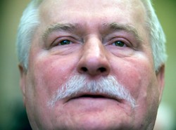 Lech Wałęsa skazany za "małpę z brzytwą"
