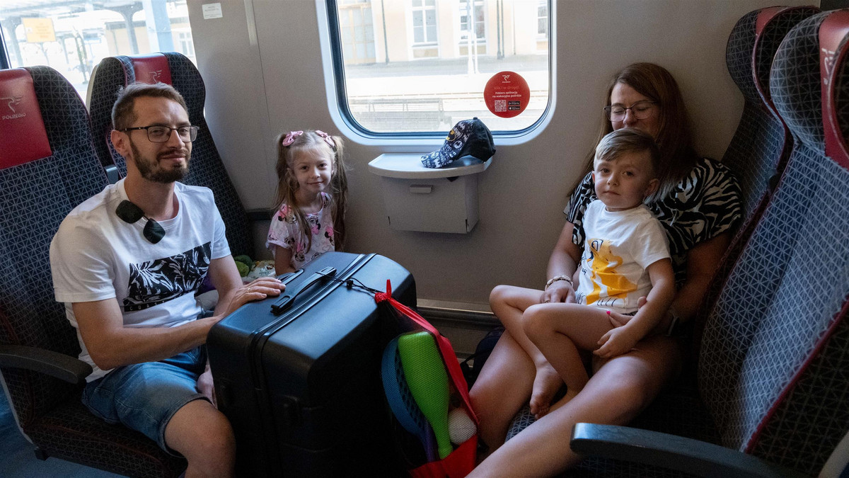 Podróż pociągiem z dzieckiem nie musi być koszmarem. 