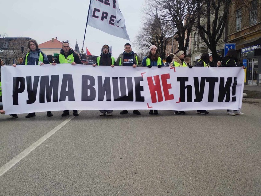 Građani Rume krenuli pešaka u Sremsku Mitrovicu