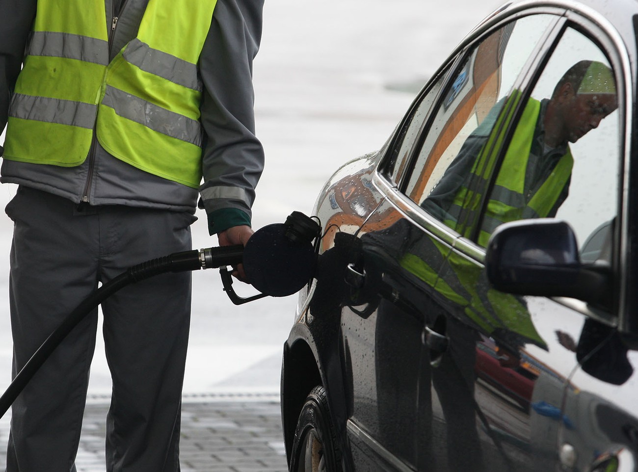 Od ponoći poskupljuje gorivo u Crnoj Gori: Točene rekordne količine, građani očekuju da se ublaže poskupljenja