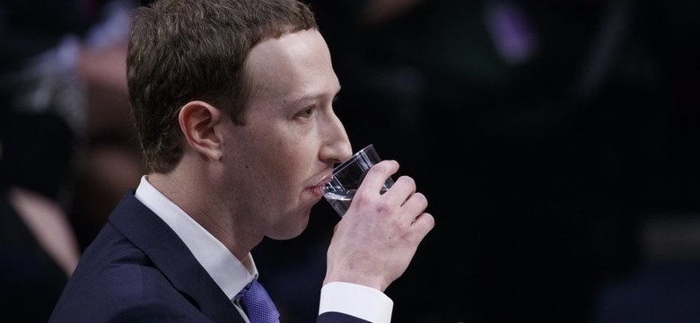 "Regulamin użytkownika jest do d...". Założyciel Facebooka zaliczył egzamin dojrzałości [OPINIA]
