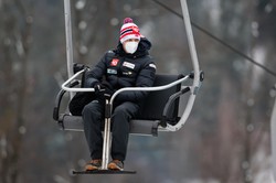 PŚ w skokach. Trener Norwegów izolowany w hotelu w byłym NRD