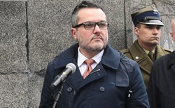 Bix Aliu jako charge d'affaires pokieruje ambasadą USA w Polsce