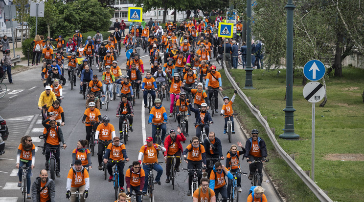 Biciklis felvonulás 2019-ben /Fotó: MTI/Mónus Márton