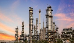 Iran grozi blokadą ropy. "Przygotujcie się na 200 dolarów za baryłkę"