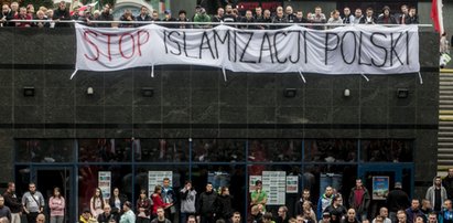 Krzyczeli „znajdzie się kij na islamski ryj”, teraz za to zapłacą