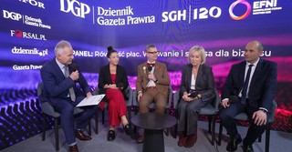 Płace kobiet i mężczyzn równe (nie) za 100 lat