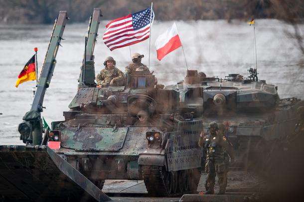 Ćwiczenia NATO Dragon w Korzeniewie na Pomorzu. Wycofanie się USA z NATO pozbawiłoby europejskich sojuszników kluczowych zdolności