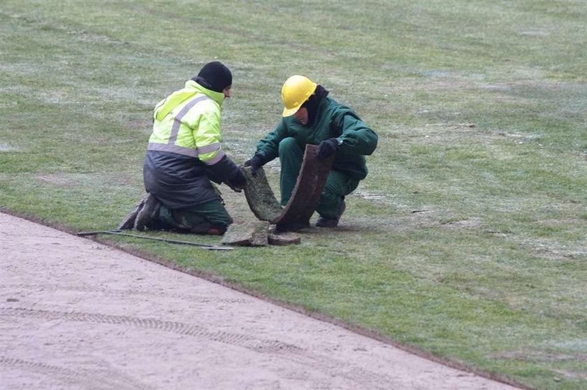 Murawa na Stadionie Narodowym jest w koszmarnym stanie