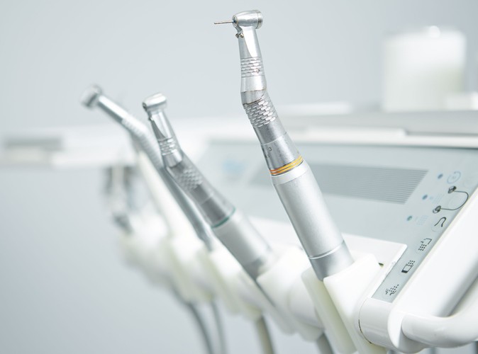 1. Mniej bólu u dentysty