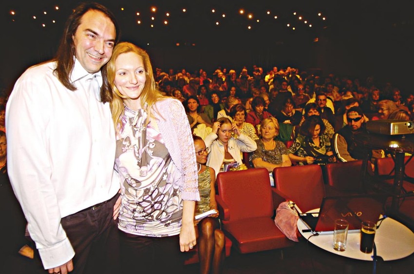 Aleksandar Imširagić, direktor na institutu za astrološka istraživanja „Kepler“ i supruga Lea, autorka knjige