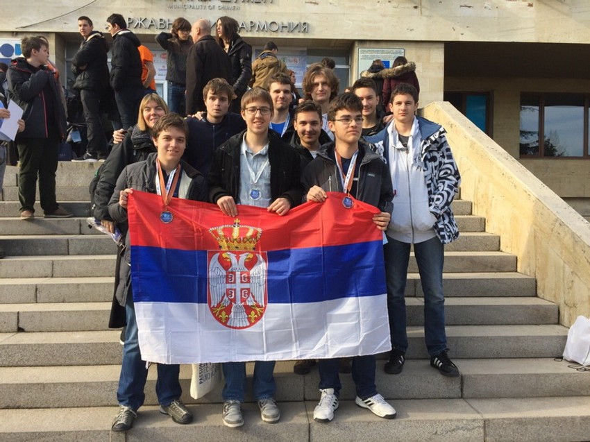 Vratili se okićeni medaljama