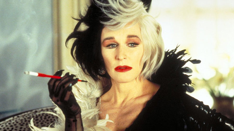 Glenn Close jako Cruella De Mon w filmie "101 dalmatyńczyków" (1996)