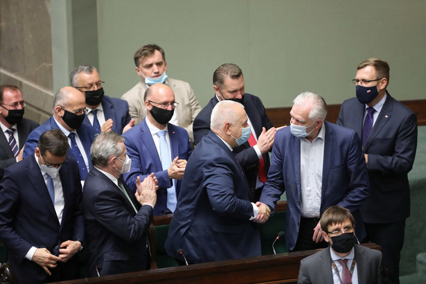 Premier Mateusz Morawiecki, Jarosław Gowin, Jacek Sasin i Piotr Gliński