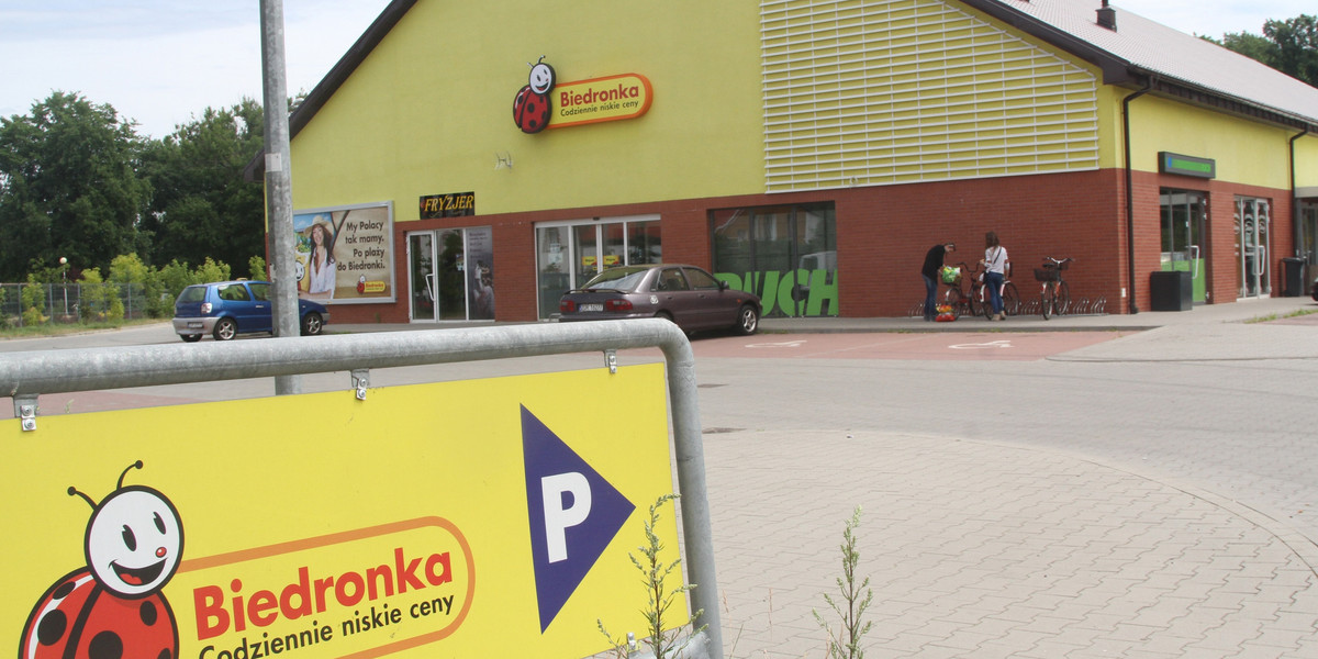 Radny i kasjerka okradali sklep Biedronki w Kaliszu Pomorskim.