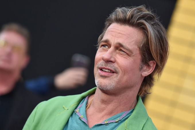 Brad Pitt hamis kórházi fotóival vertek át egy nőt - 340 milliót utalt át a csalónak