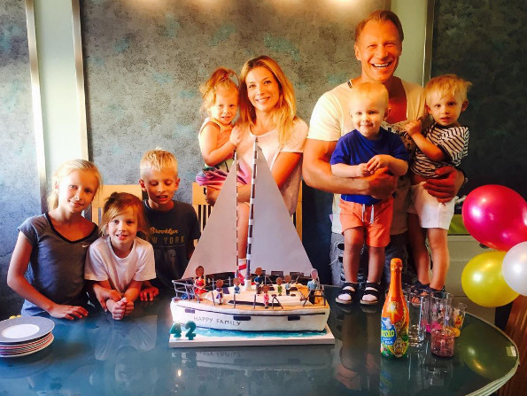 Izabella Łukomska-Pyżalska i jej rodzina na Instagramie