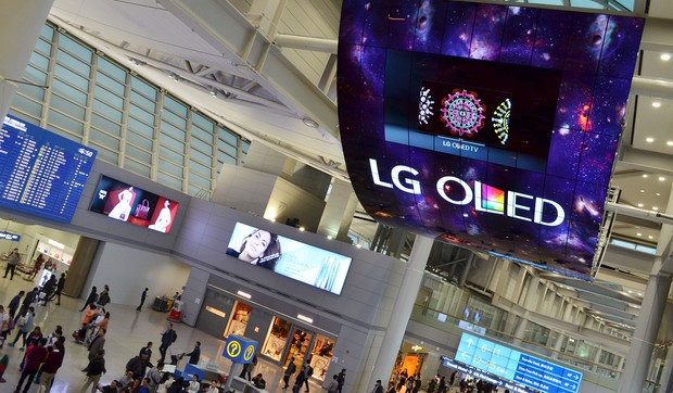 695249_lg-oled-televizor-02-foto-promo