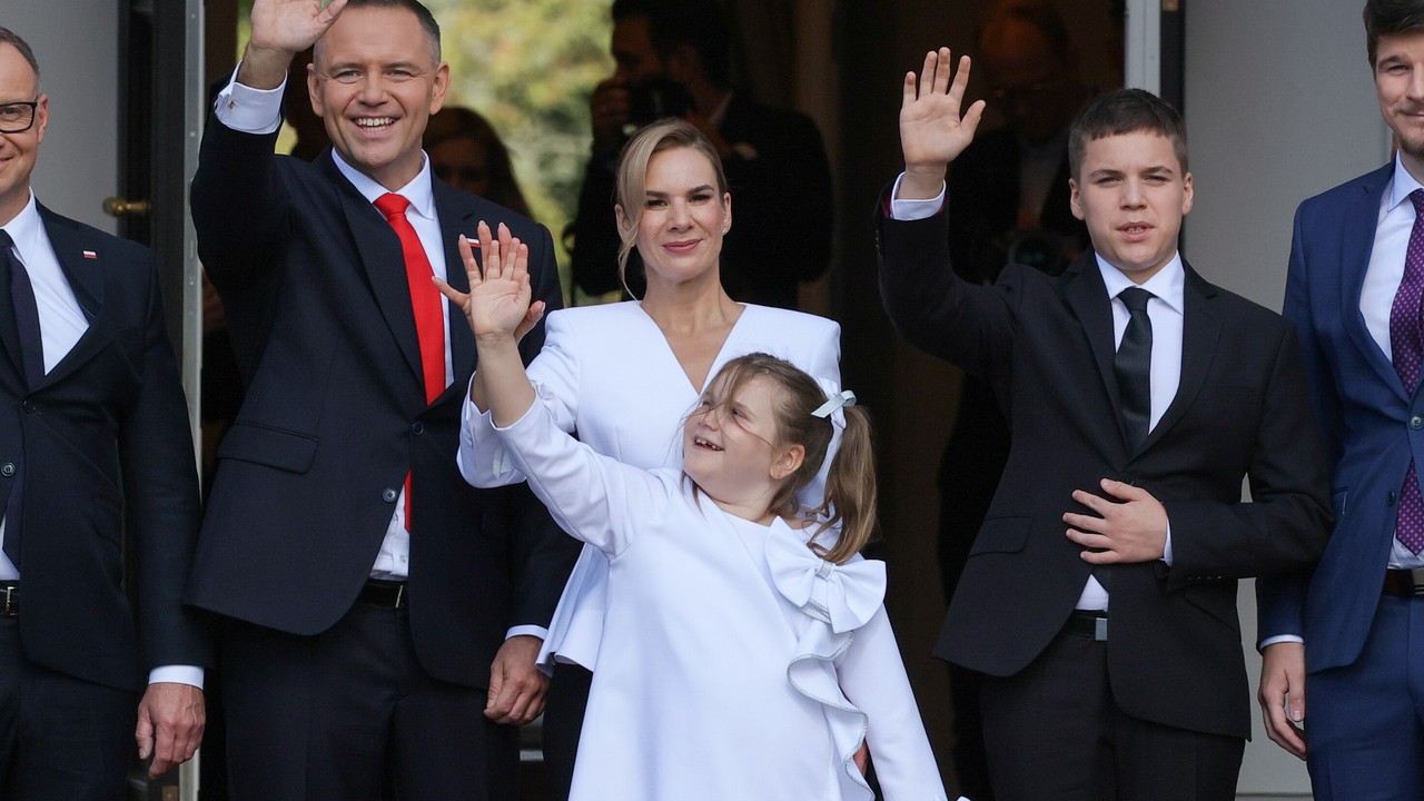 Kasia Nawrocka nagle podeszła do krewnego. Wuj prezydenta zdradził, co mu doradziła