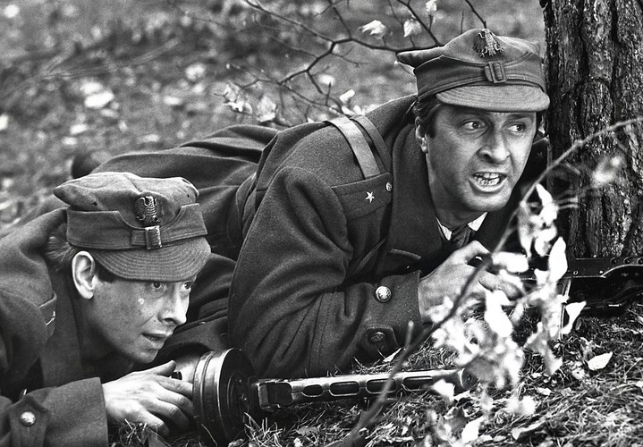 Andrzej Kopiczyński na planie filmu 'Jarzębina czerwona' w 1970 roku.