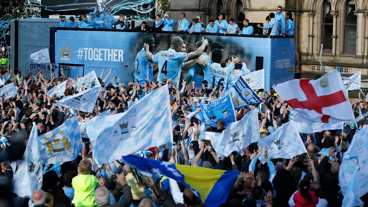 Manchester City pobił rekord wszech czasów. Niechlubny rekord. The Citizens w ubiegłym roku zanotował stratę w wysokości 197 milionów funtów. To największa strata w historii futbolu.