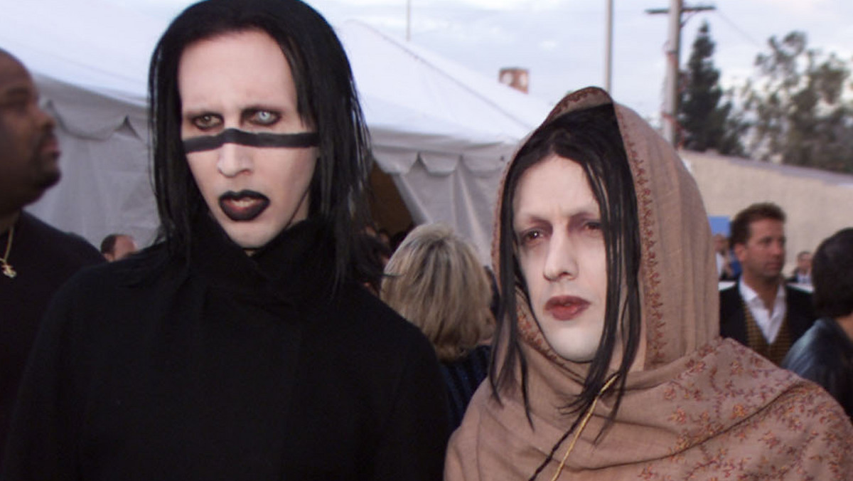 Twiggy Ramirez, znany przede wszystkim jako basista Marilyna Mansona, został oskarżony o gwałt. Jego była dziewczyna Jessicka Addams oznajmiła na Facebooku, że muzyk oprócz tego znęcał się nad nią psychicznie.