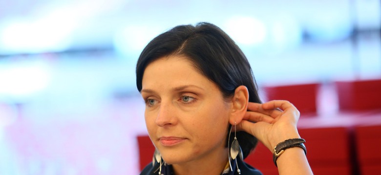 Joanna Mucha podjęła kontrowersyjną decyzję. Wyrównała premie