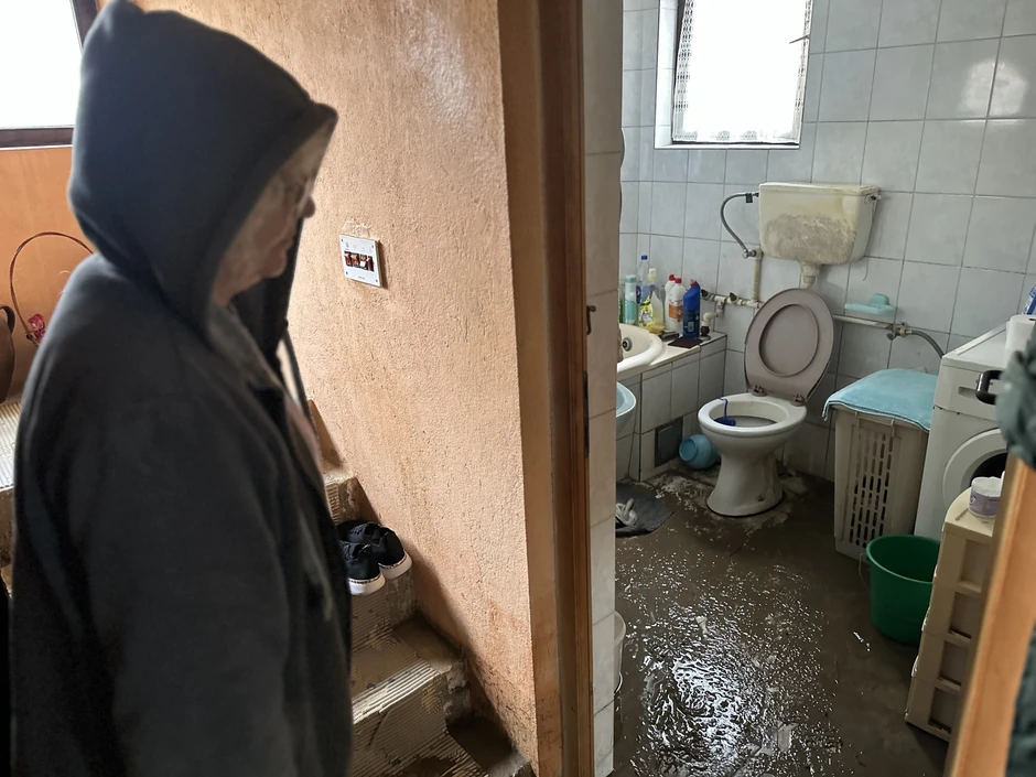 Voda zabranjena za piće, savetuje se odlazak lekaru ako se osete simptomi mučnine